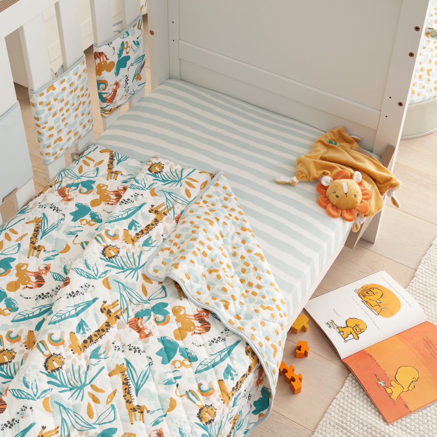 Cot & Cot Bed Coverlet