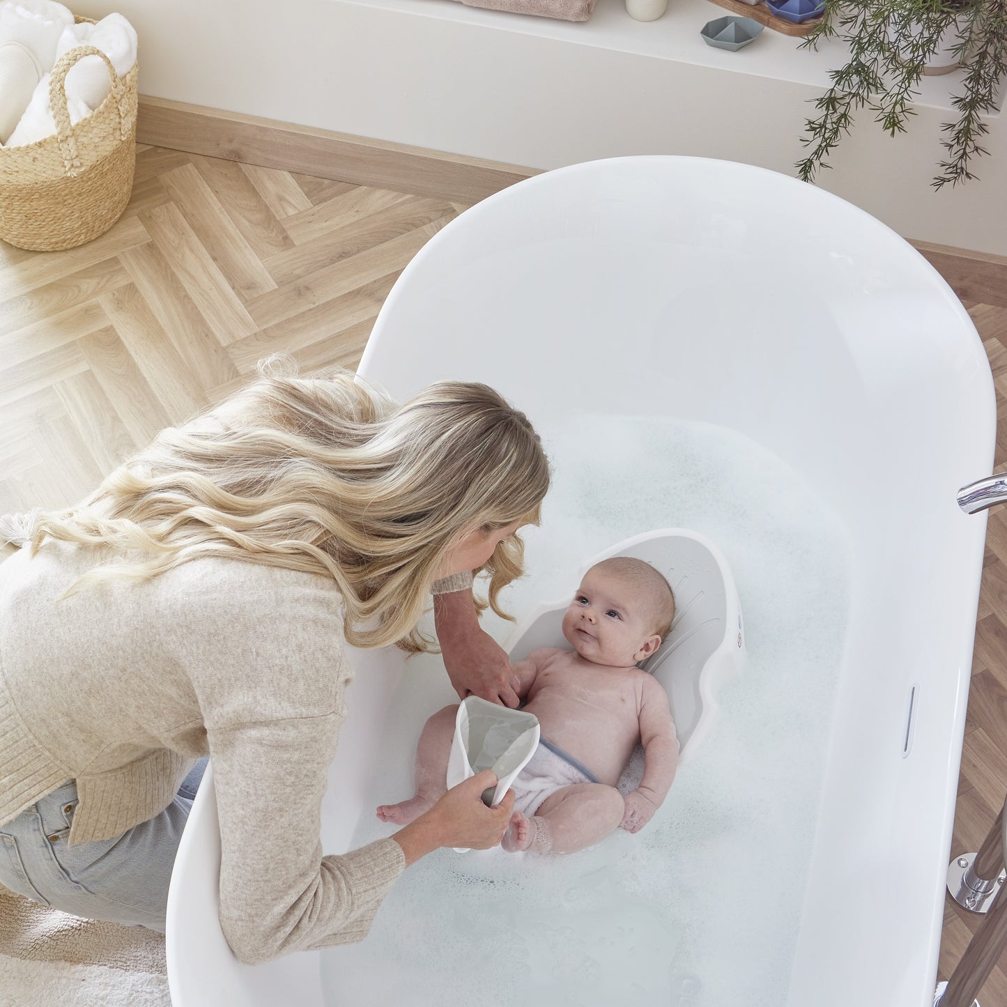 Newborn Bath Support