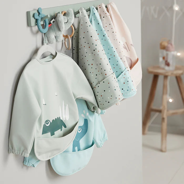 Sleeved Pocket Bib