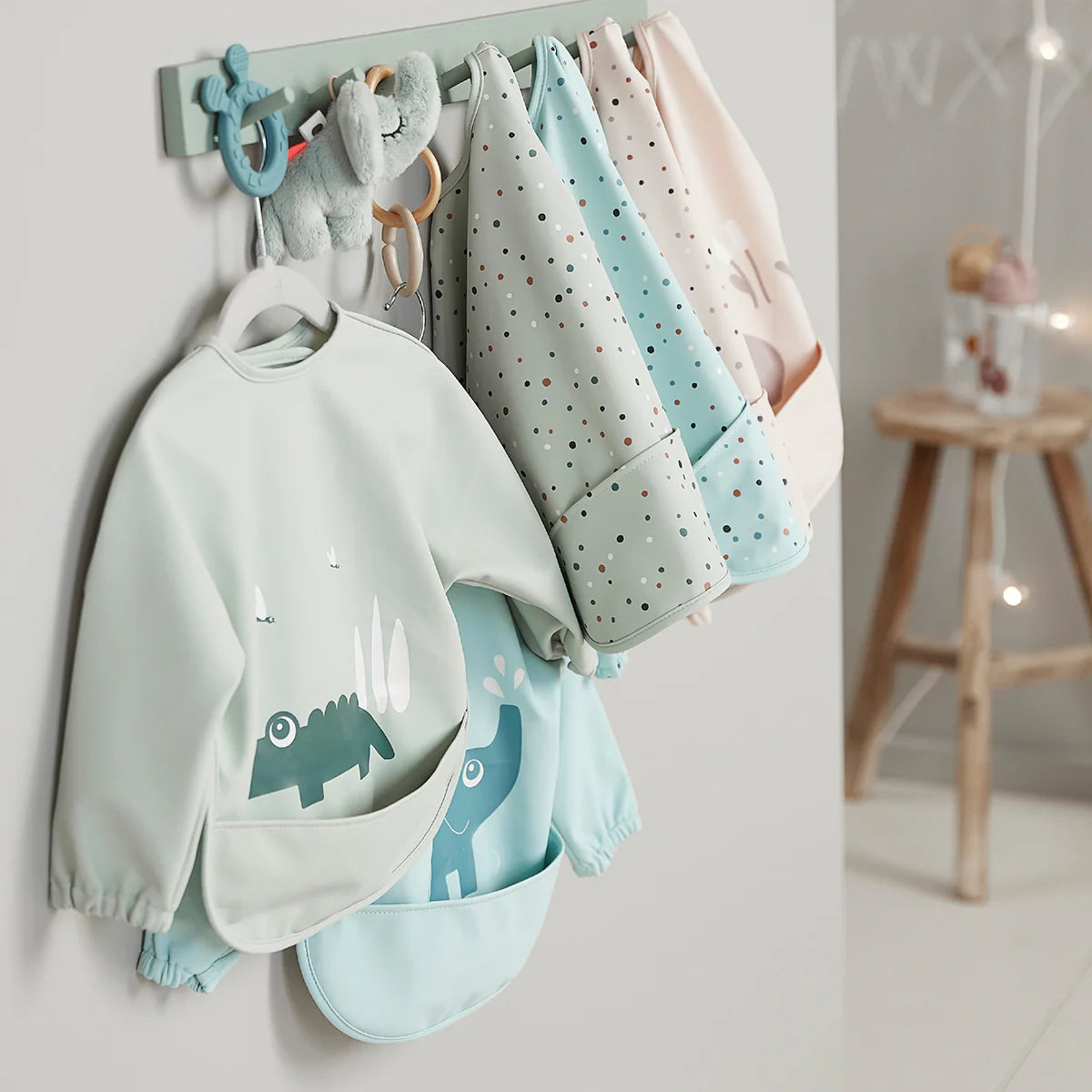Sleeved Pocket Bib