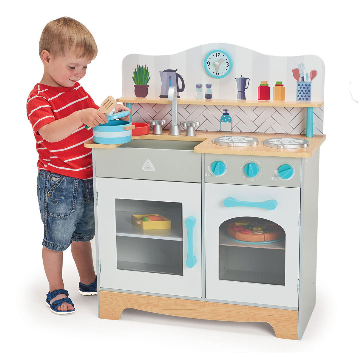 Wooden Classic Kitchen