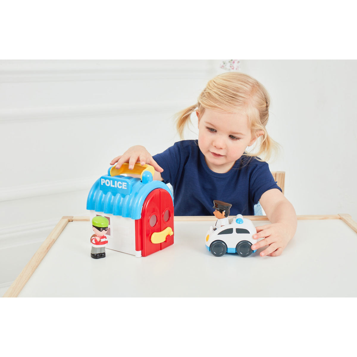 Happyland Take and Go Police Station