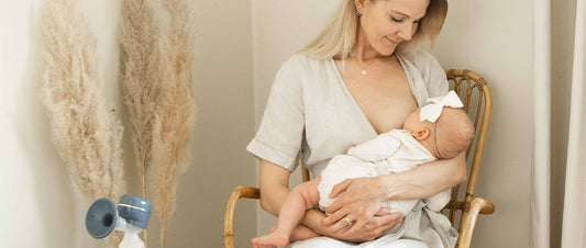 Top Tips for Combining Breastfeeding and Pumping