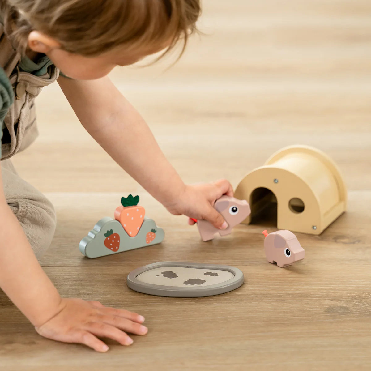 Tiny Farm Wooden Play Set - Pigee
