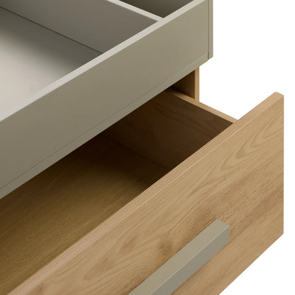 Hallee Chest Changer