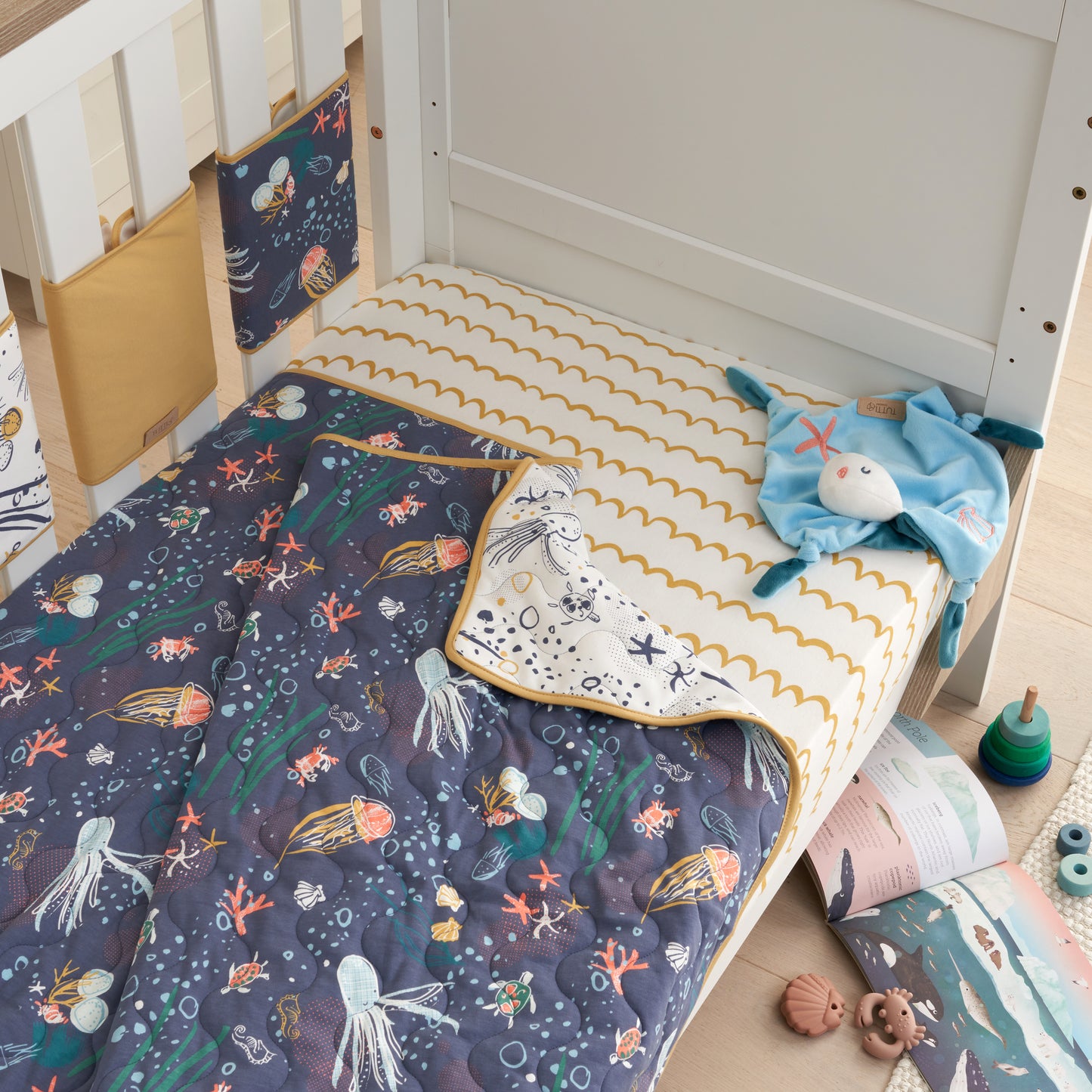 Cot & Cot Bed Coverlet