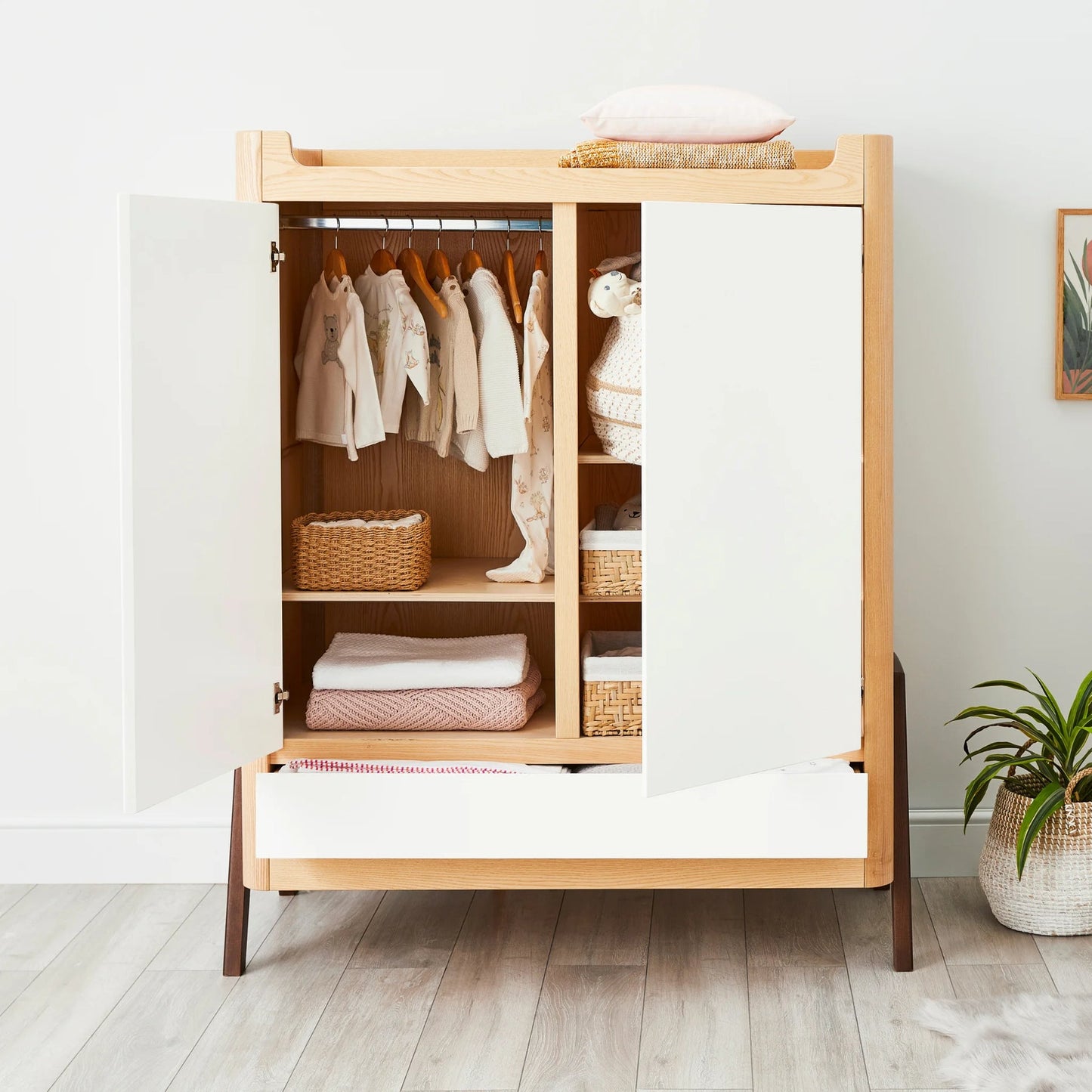 Hera Wardrobe