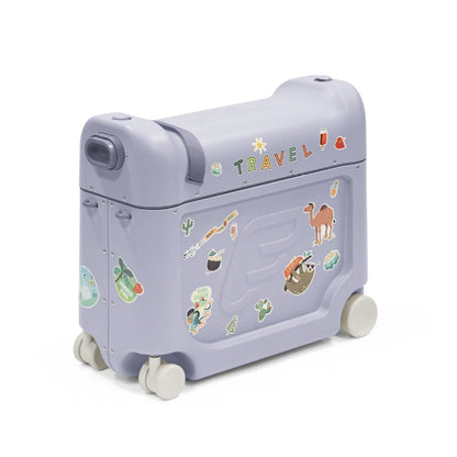 Ride-On-Suitcase-Bed-Jetkids-travel-stokke-kaliedy