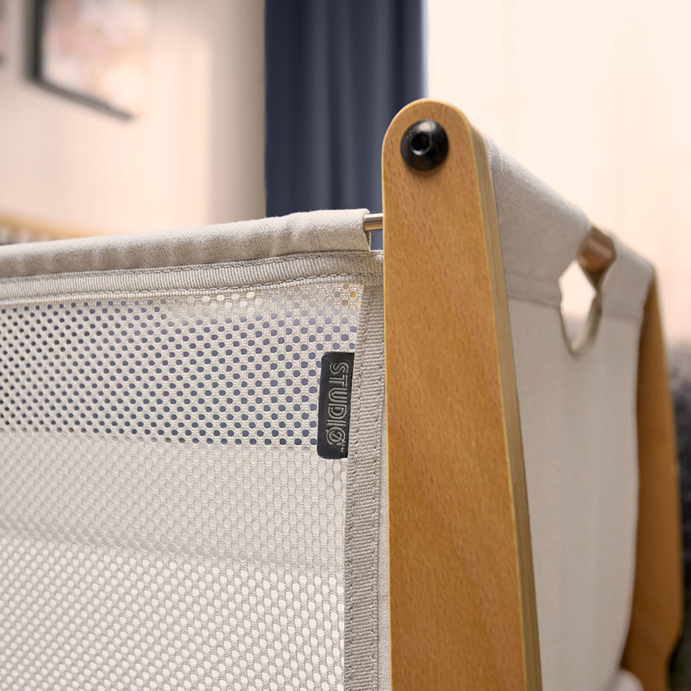 SnuzPod Studio Bedside Crib