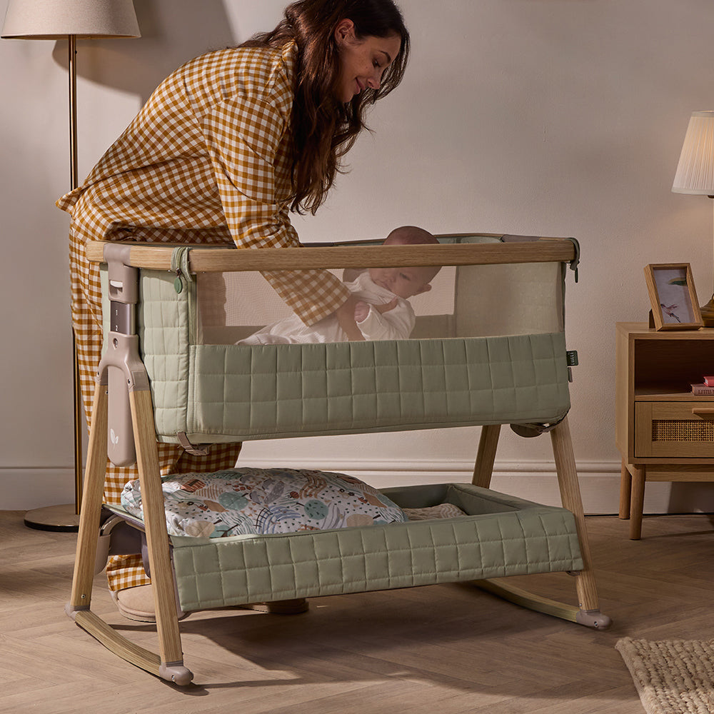 green-bedside-crib-cozee-sense-sensory-bar-nursery-furniture-tutti-bambini-kaliedy