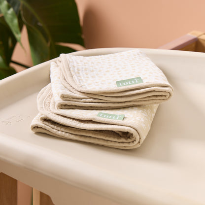 beige changing-mat-liner-love-cats-tutti-bambini-kaliedy