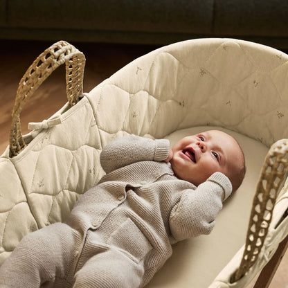 Organic Quilt Moses Basket, Mattress & Walnut Foldable Stand