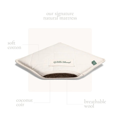 Organic Quilt Moses Basket, Mattress & Natural Rocking Stand