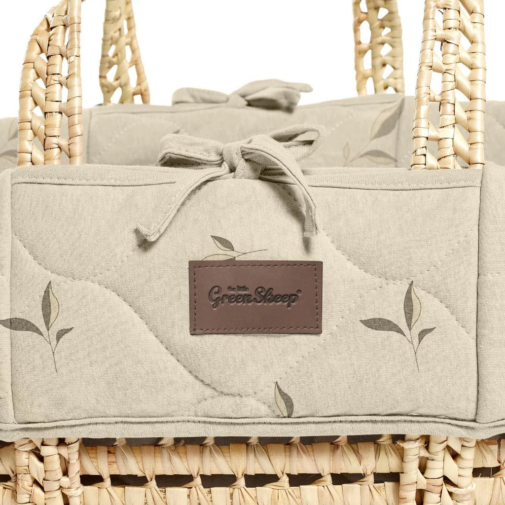 Organic Quilt Moses Basket, Mattress & Walnut Foldable Stand