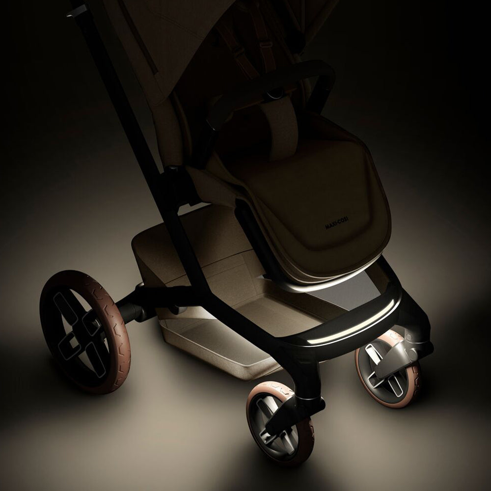 Fame 8 Piece Bundle & Pebble 360 Travel System