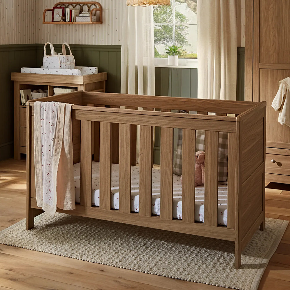 oak nursery-furniture-Burford-room-Set-cuddle-co-kaliedy