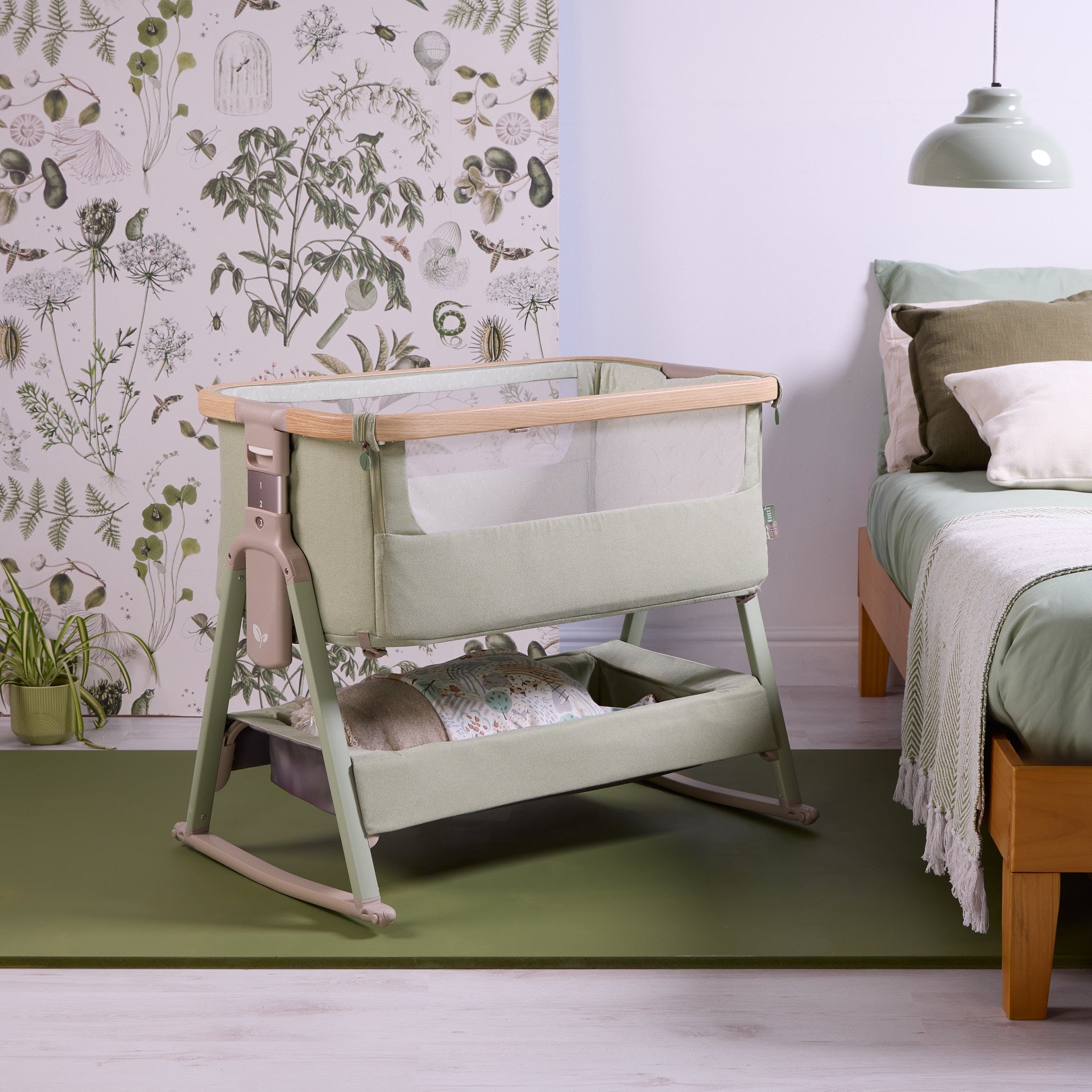 gree-rocking-bedside-crib-nursery-furniture-cozee-air2-tutti-bambini-kaliedy2
