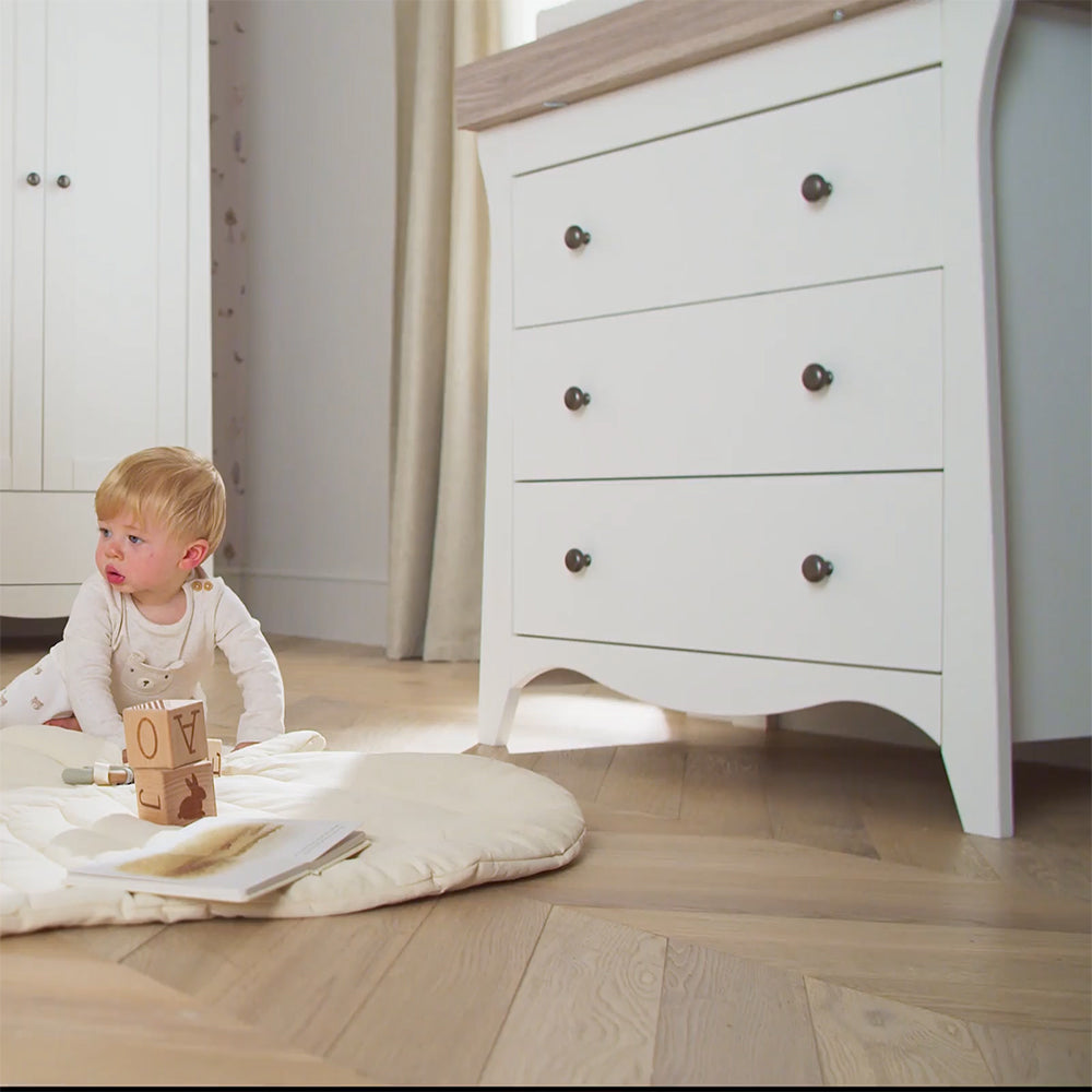 Clara Dresser Changer